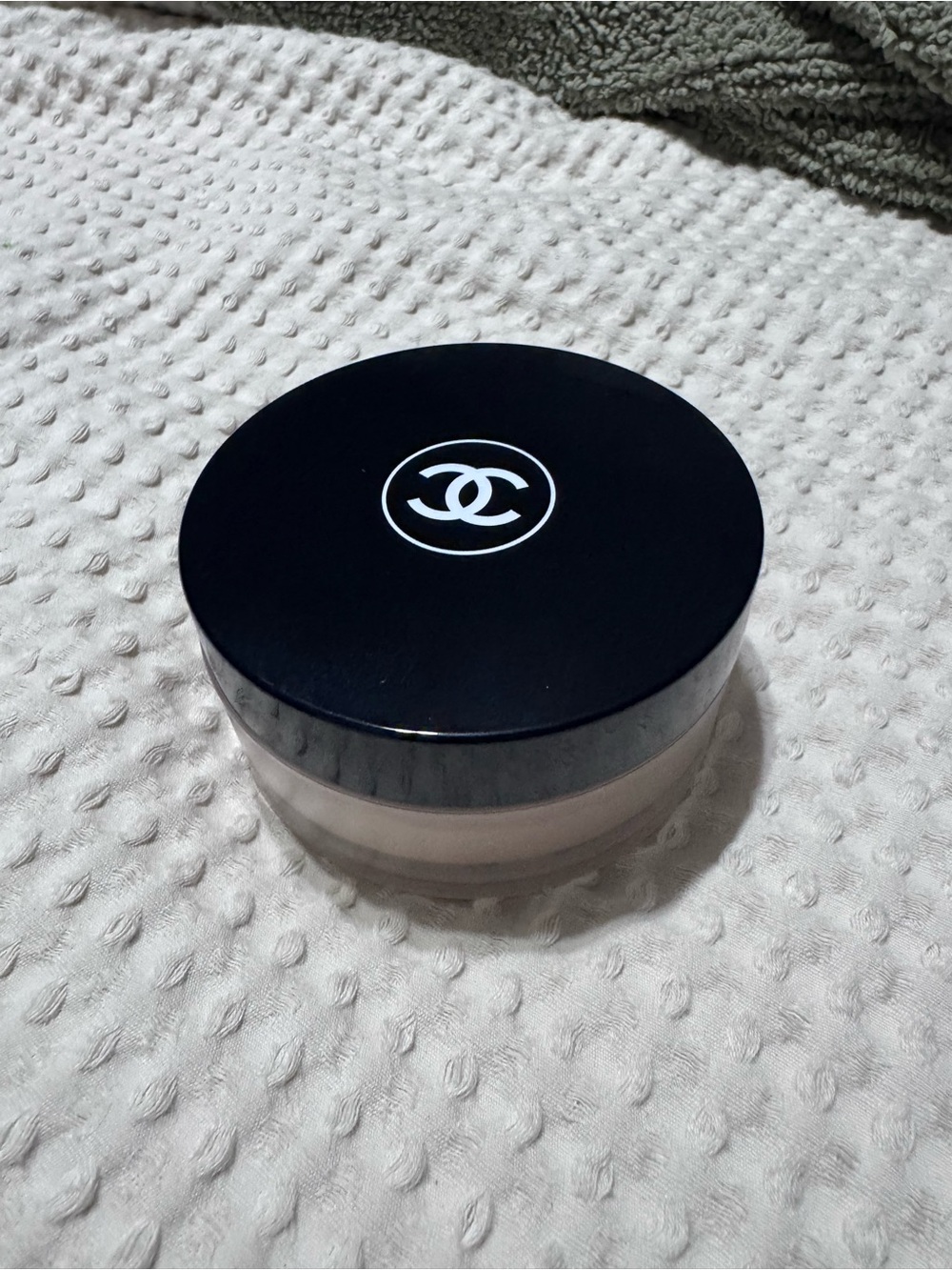 CHANEL Poudre Universelle Libre Natural Finish Loose Powder - Picture 5 of 7